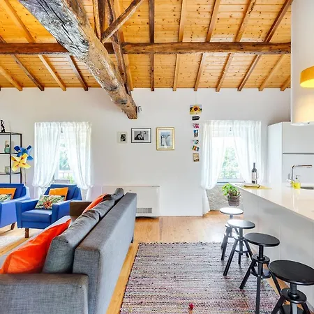 Home, By Julieta Guest house Penafiel