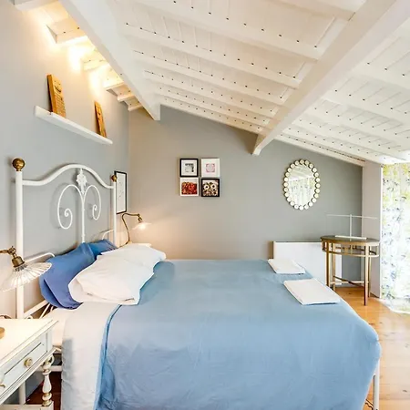 Gasthuis Home, By Julieta Penafiel