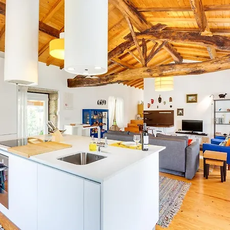 Home, By Julieta Gasthuis