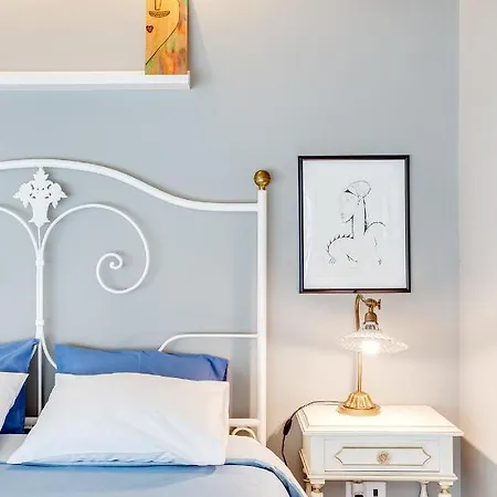 Home, By Julieta Pensionat