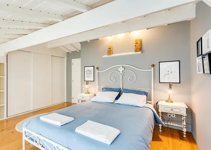 Home, By Julieta Gasthuis