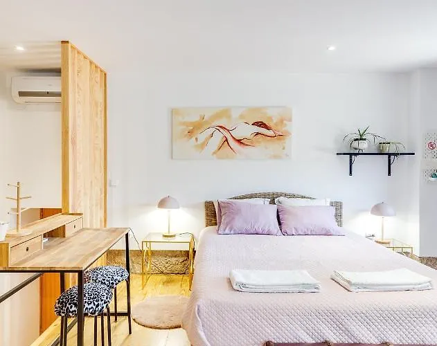 Pensionat Home, By Julieta